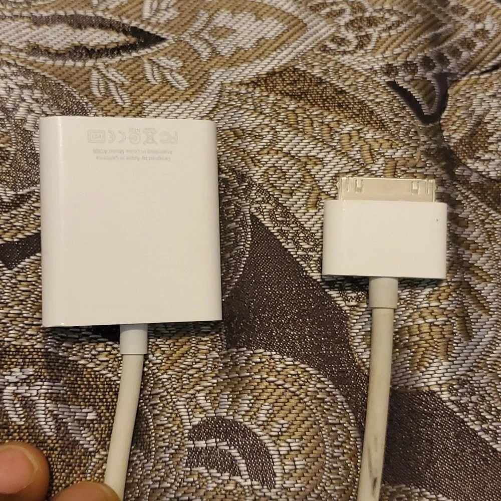 Apple 30-Pin to VGA Adapter